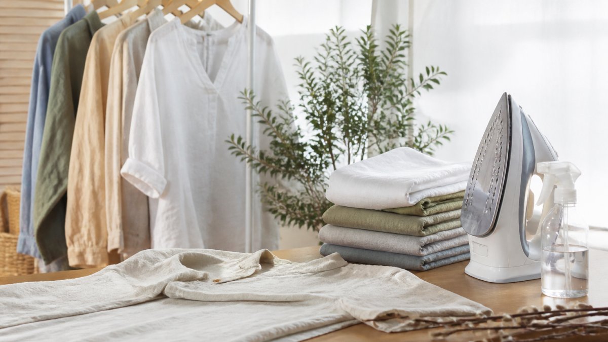 How to Prevent Wrinkles in Linen Clothing